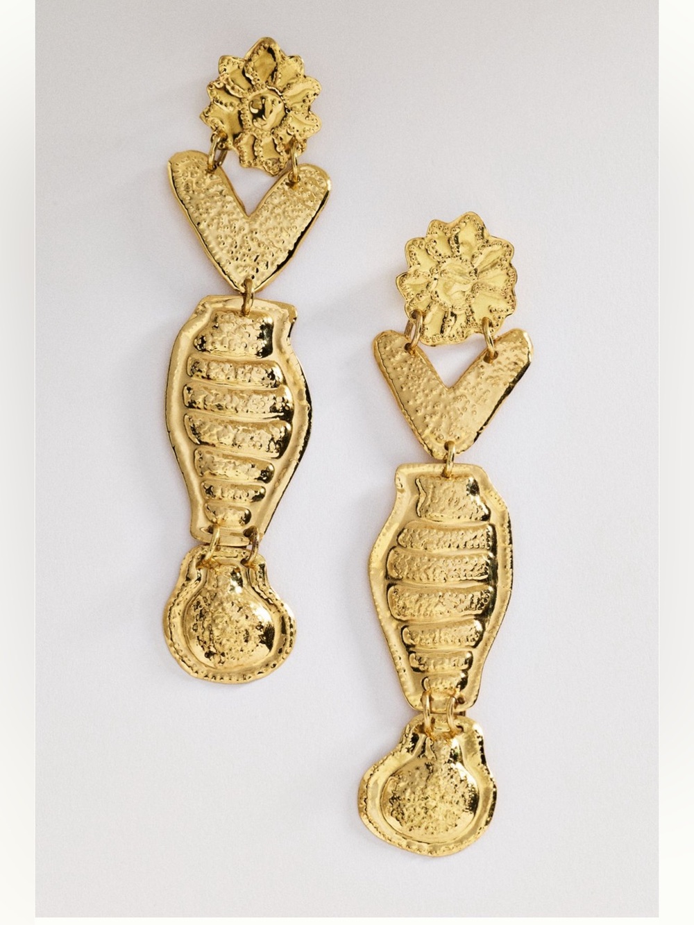 ALÉMAIS Le Jardin Hammered Charm Earrings